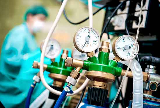 Respiradores y otros equipos médicos